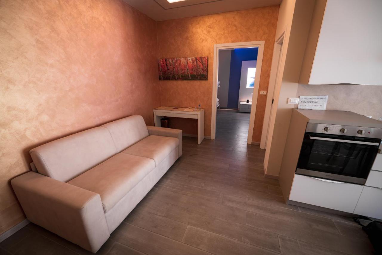 Garda Fantasy Apartment - Jacuzzi Desenzano del Garda Zewnętrze zdjęcie